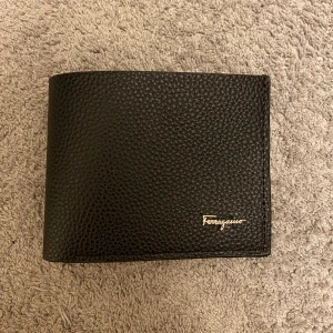 Black Ferr4gamo wallet - New black wallet. !R€p!
