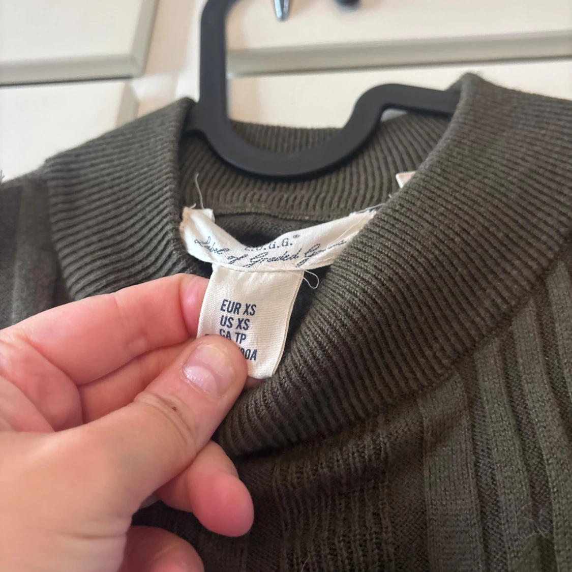 Olivgrön ribbad stickad polotröja XS - 2