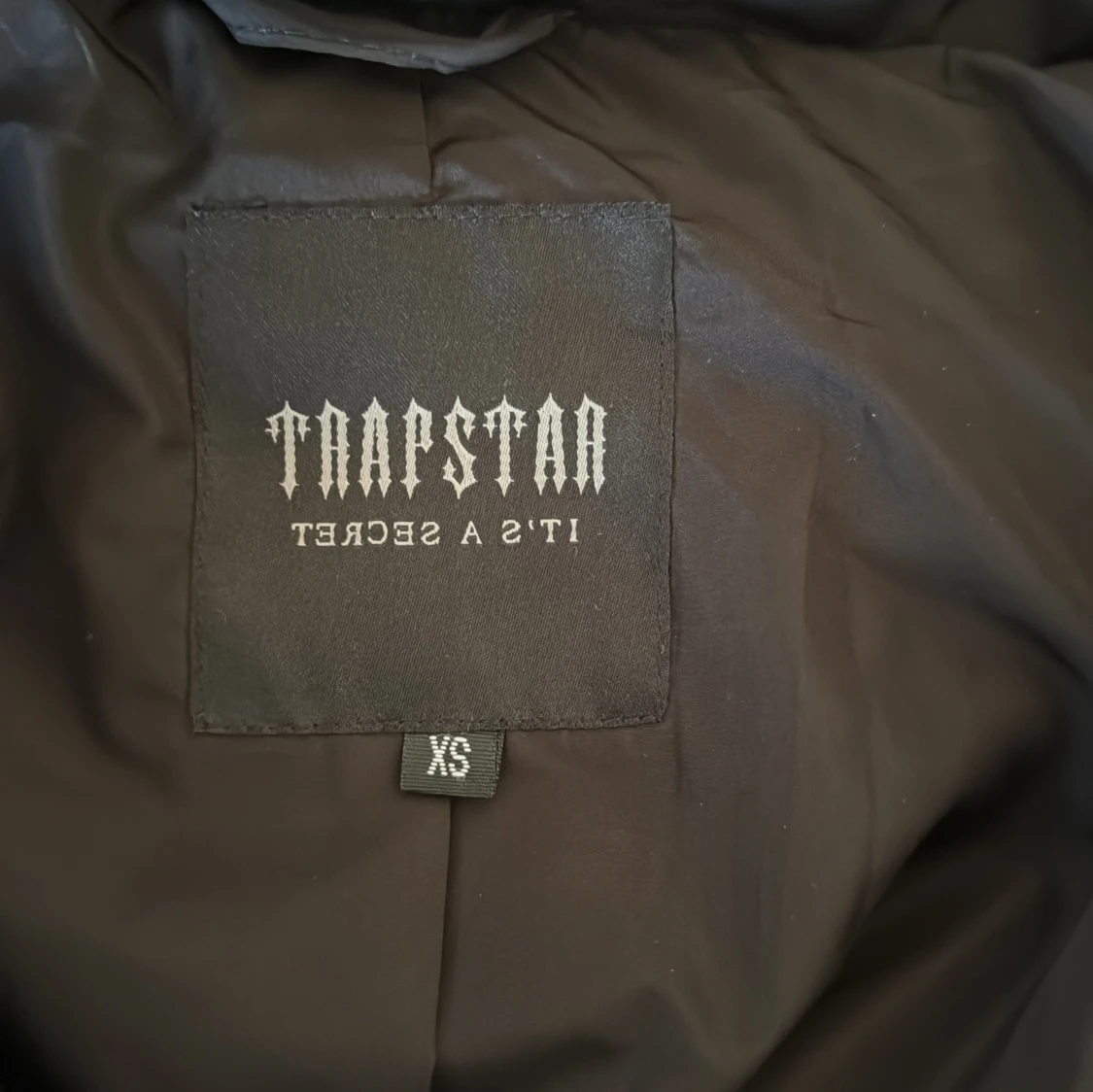 Svart pufferjacka från Trapstar - 3