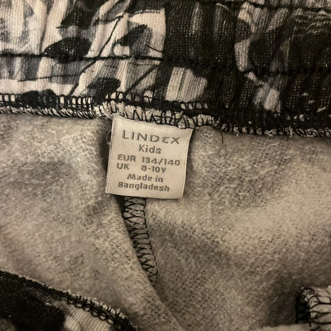 Mönstrade mjukisbyxor från Lindex - 3