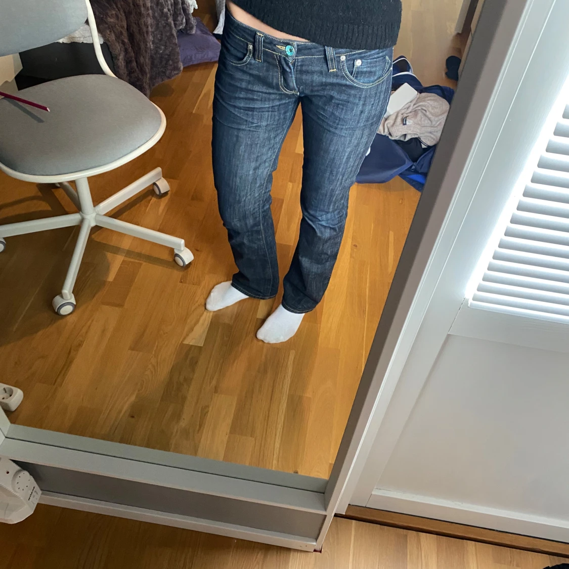 Mörkblå lowwaist jeans  - 2