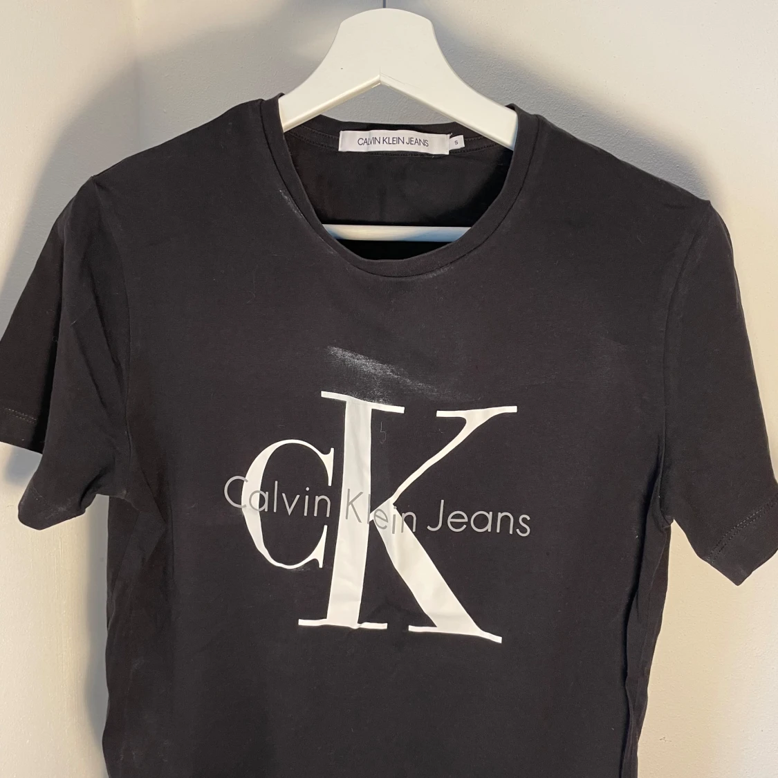 Svart t-shirt från Calvin Klein Jeans