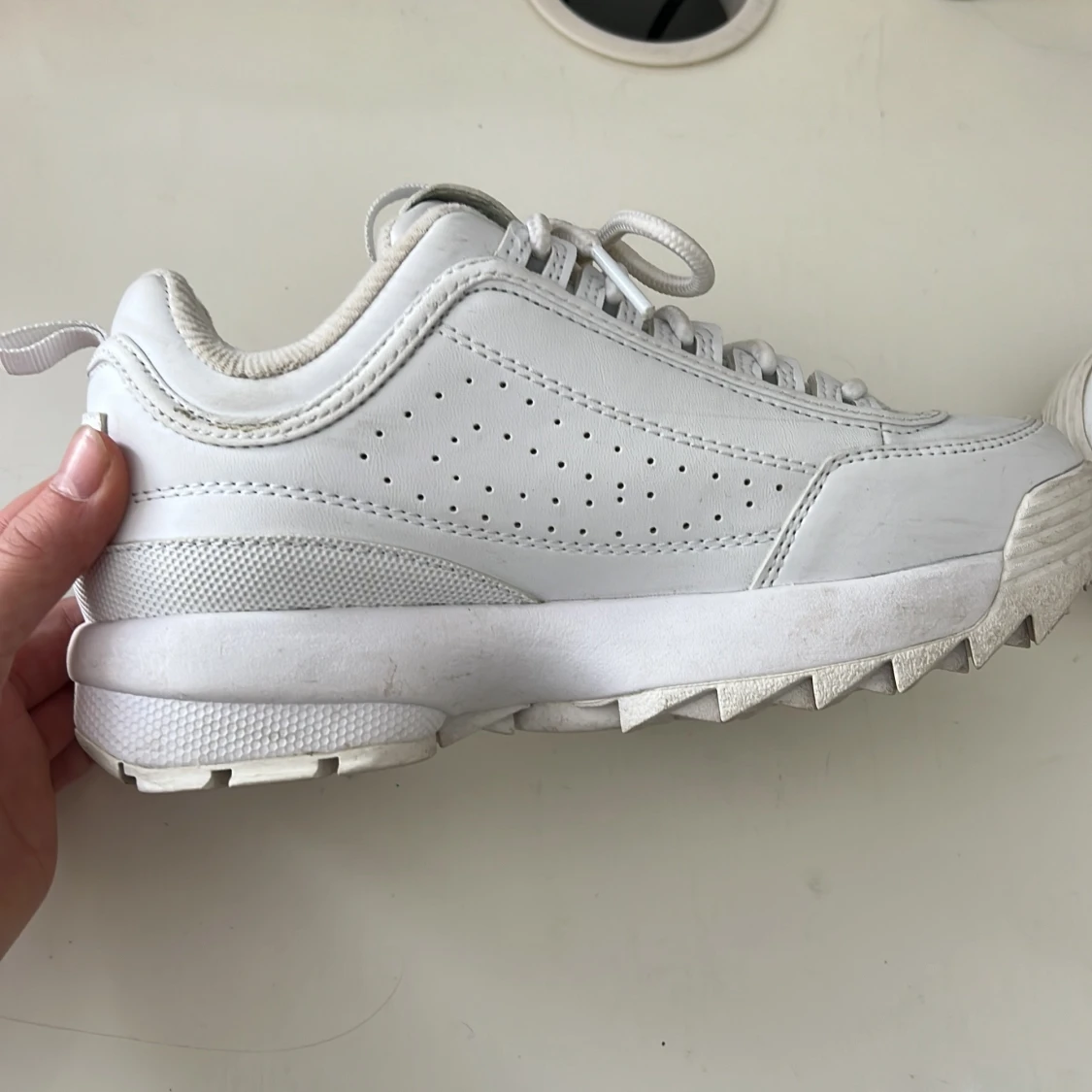 Vita sneakers från Fila - 3