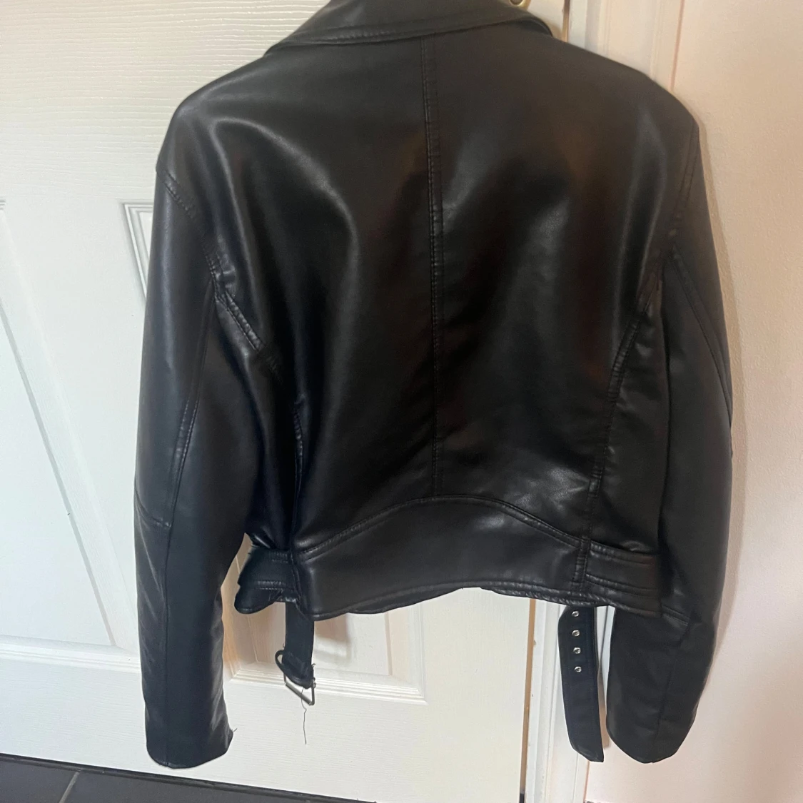 Svart skinnjacka från Pull&Bear - 1