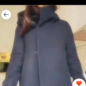 Svart kappa med hög krage - Svart kappa från zara💕💕