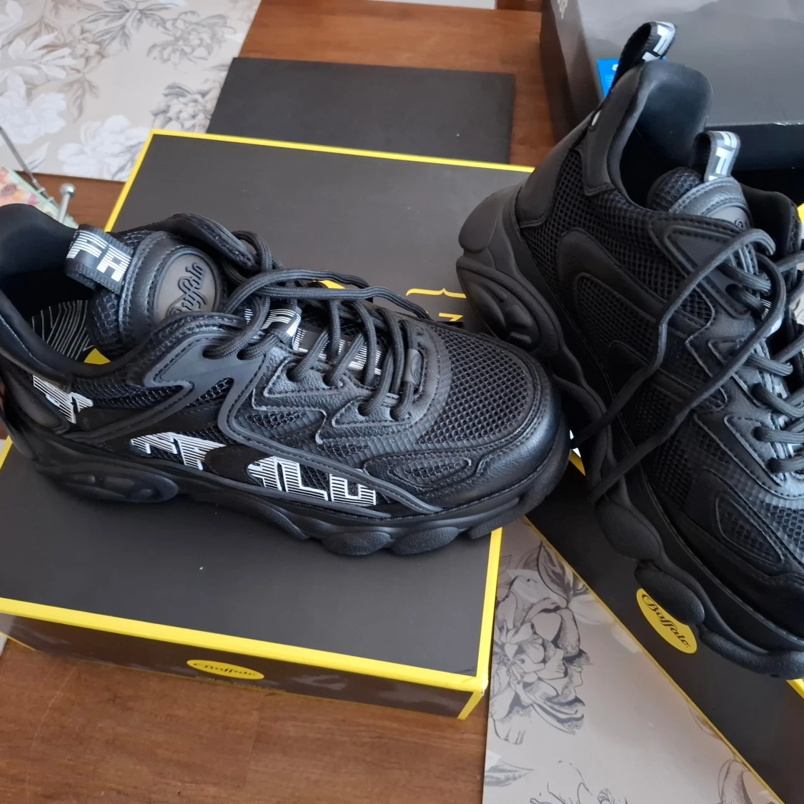 Buffalo CLD GRID- Sneakers- black. Stl 42 - 2