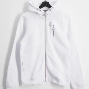 Sail Racing hoodie - Sail racing hoodie. Använd men bra skick! Orginalpris: ca 1000kr