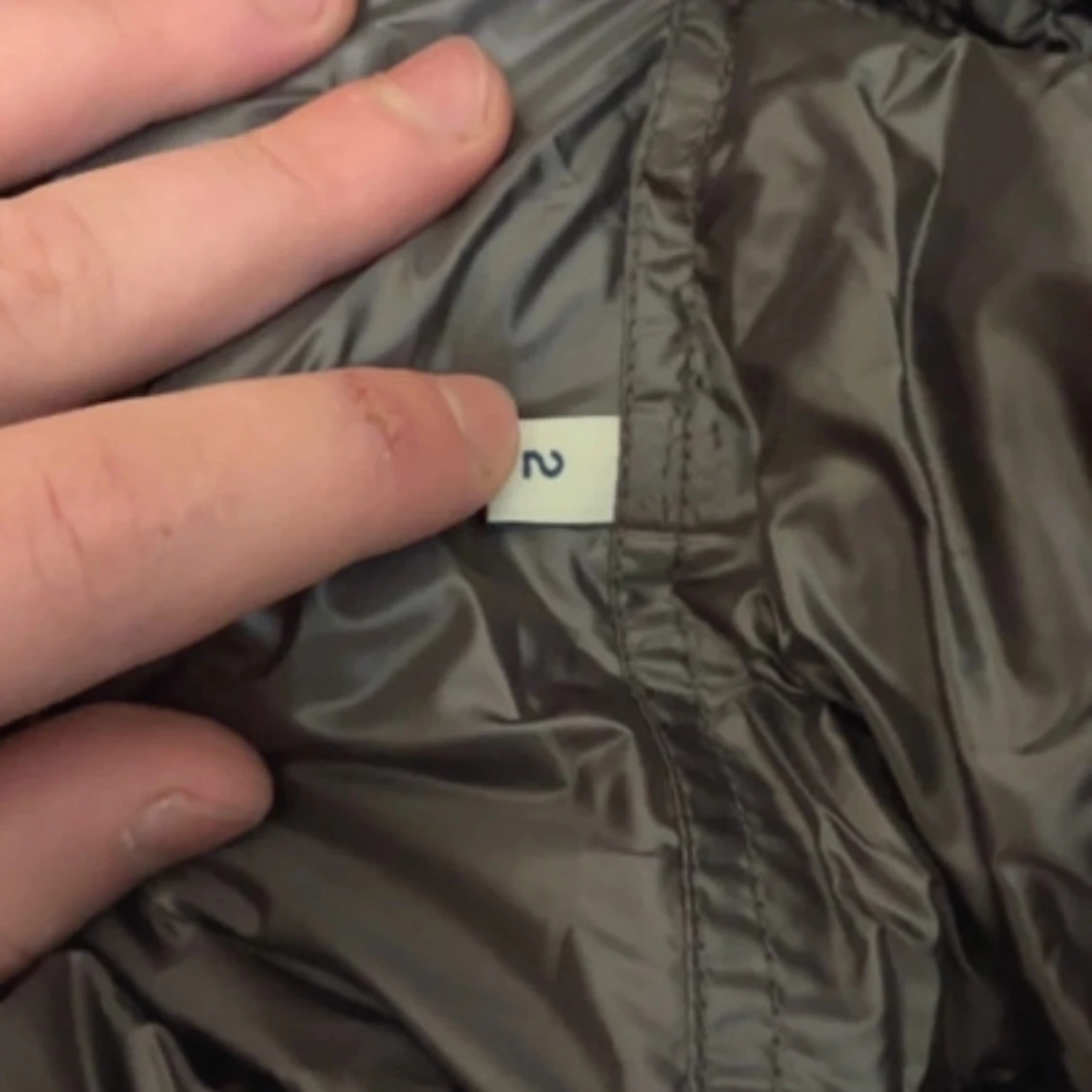 Svart dunväst från Moncler - 4