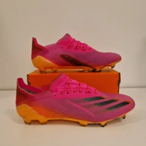 Fotbollsskor  - Adidas x ghosted .1, mycket bra skick, bara använda några gånger 