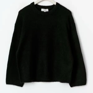 Svart stickad tröja  - Snygg svart stickad tröja ifrån Gina tricot❤️