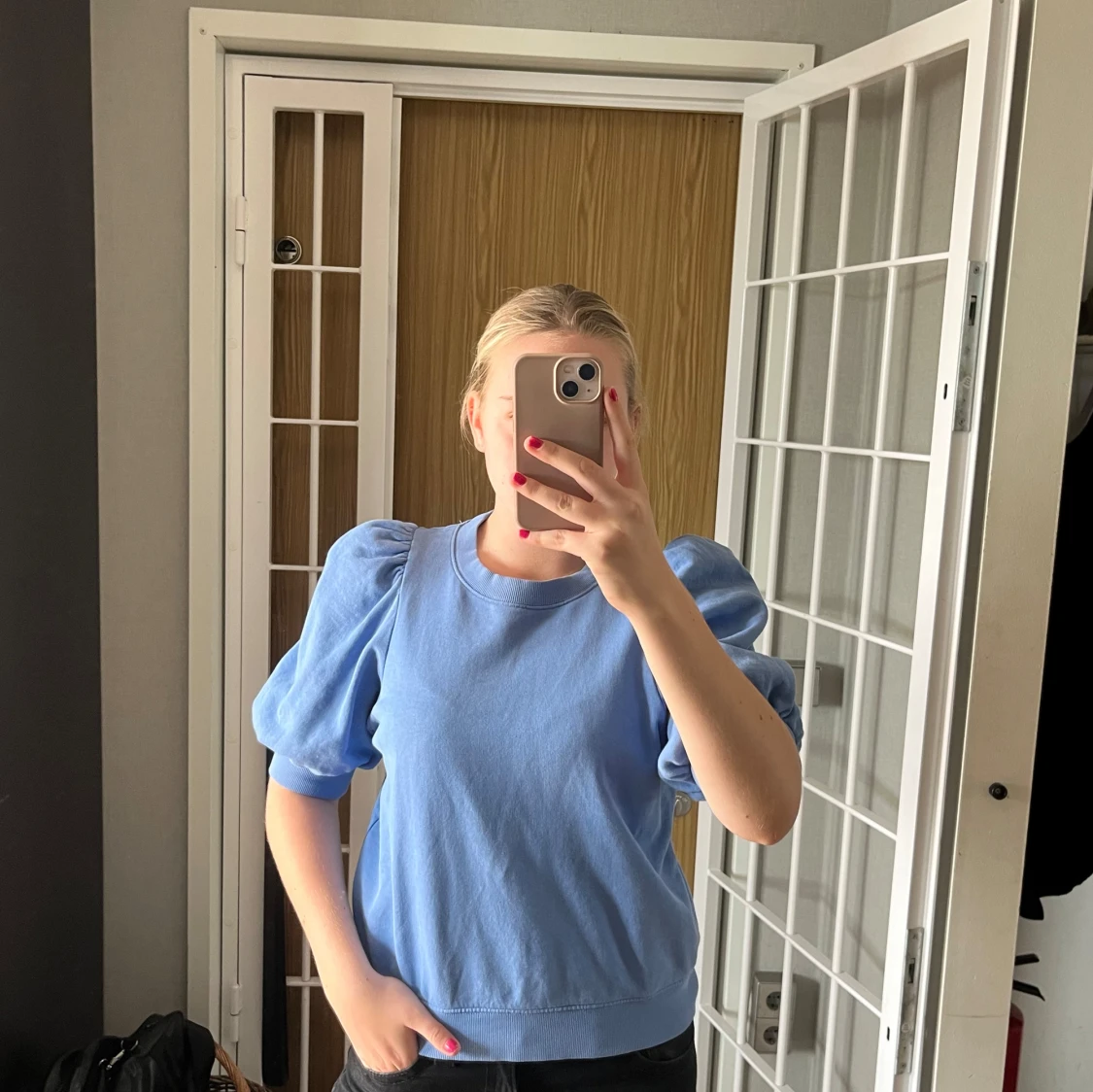 Blå puffärmströja från Lindex