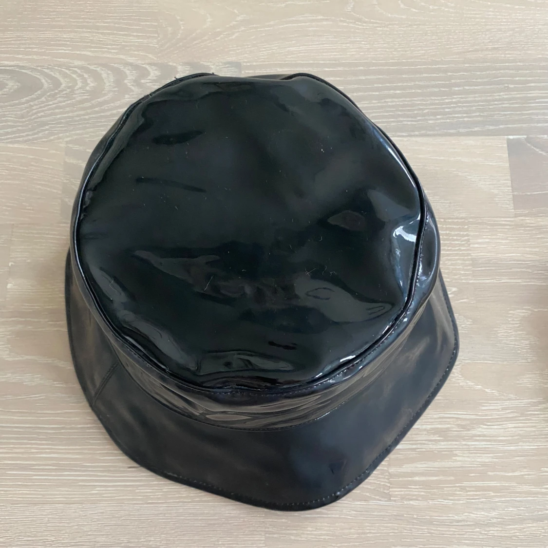 Svart bucket hat från WOS - 2