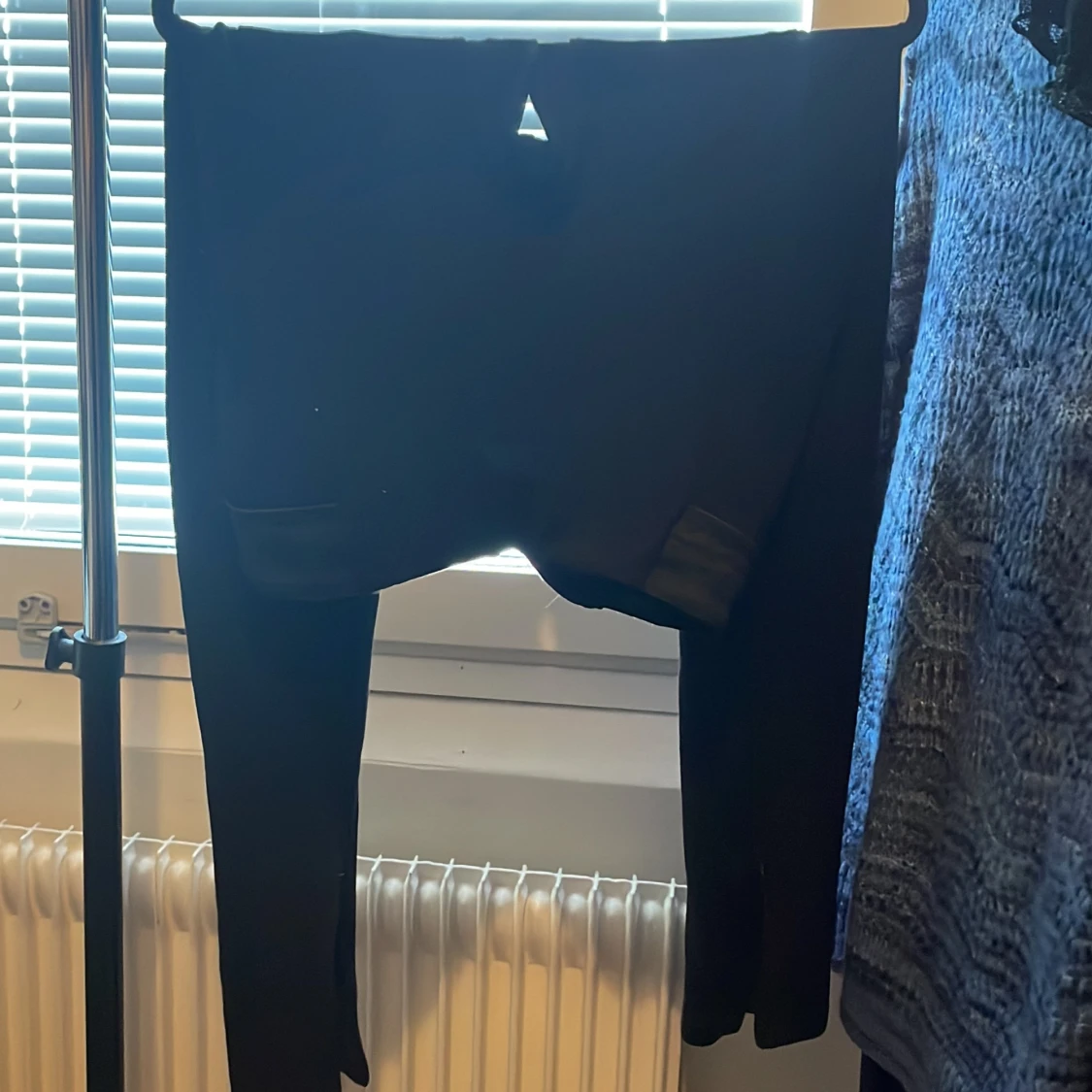 Svarta tighta byxor från Vila - 1