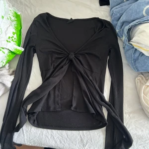 topp - topp ifrån ginatricot i storlek xxs💞