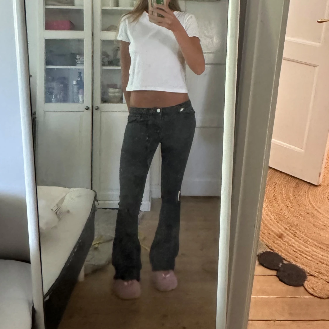 Svarta bootcut lågmidjade jeans - 1
