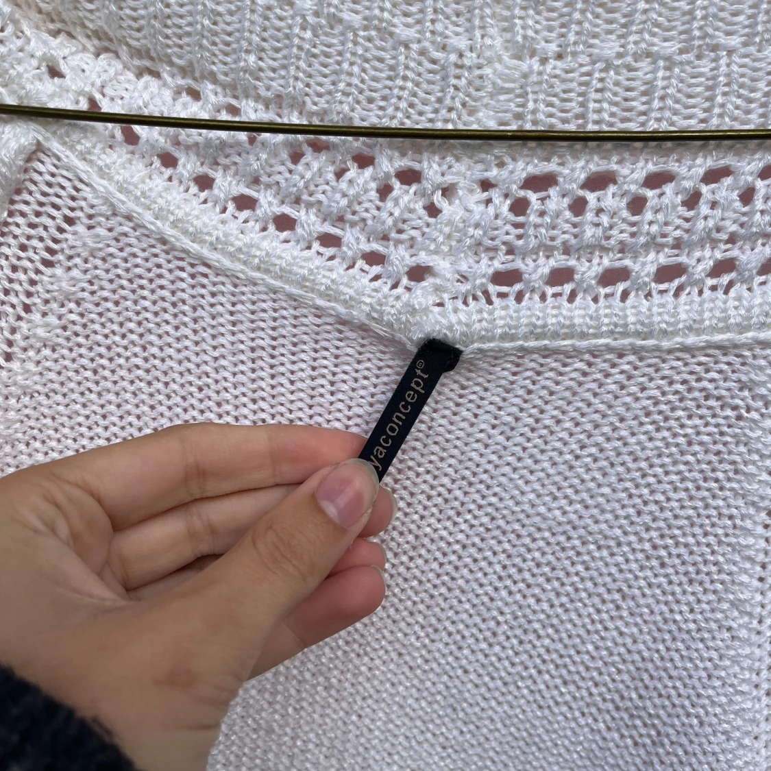 Vit stickad kofta från Soyaconcept - 2