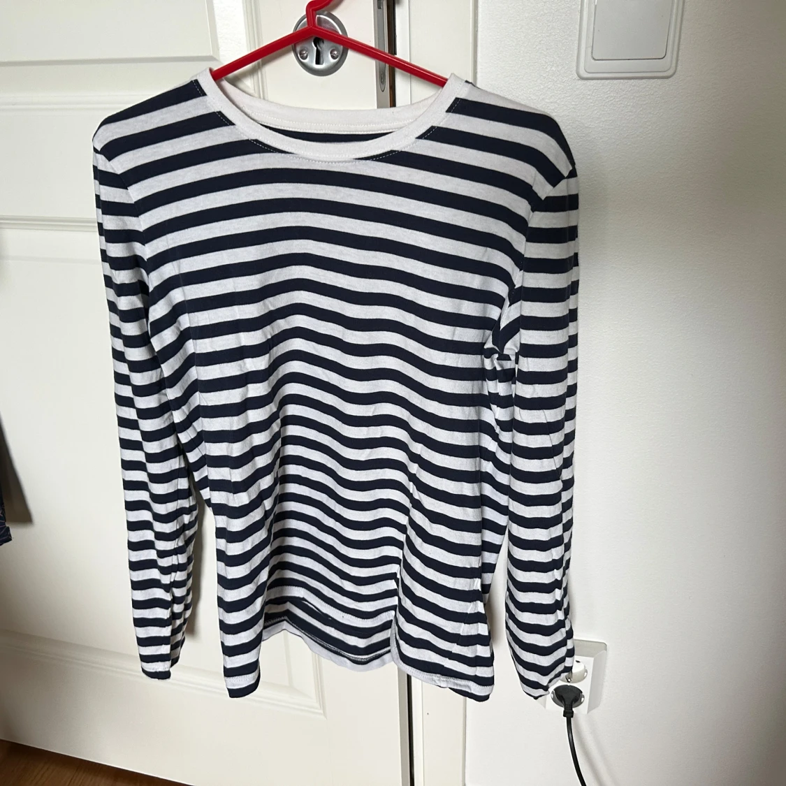 Randig långärmad tröja i bomull