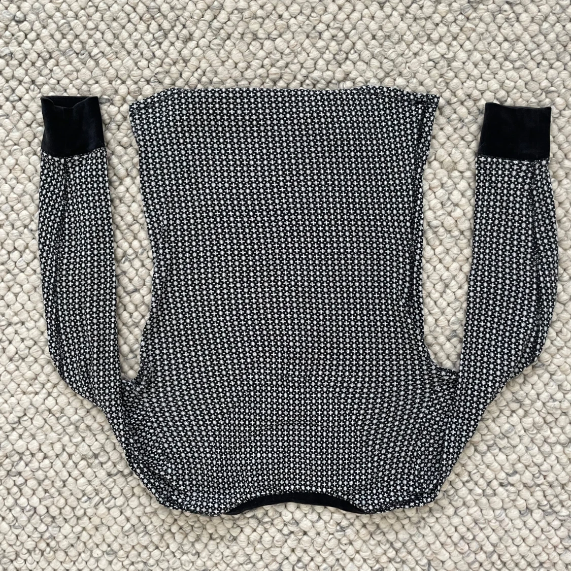 Svartvit mönstrad tröja från Victoria Secret - 4