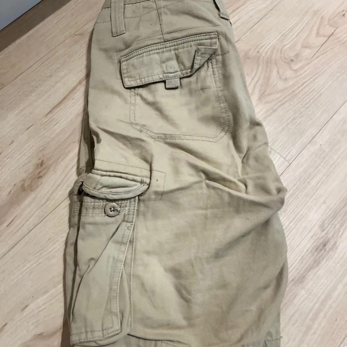 Beige cargo shorts  - 2