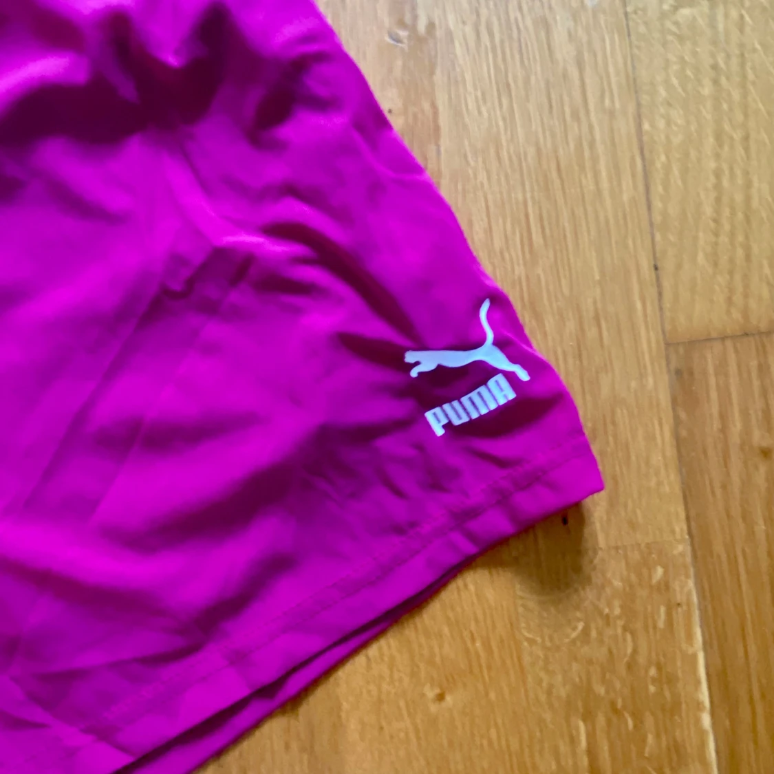 Rosa träningsshorts från Puma - 1