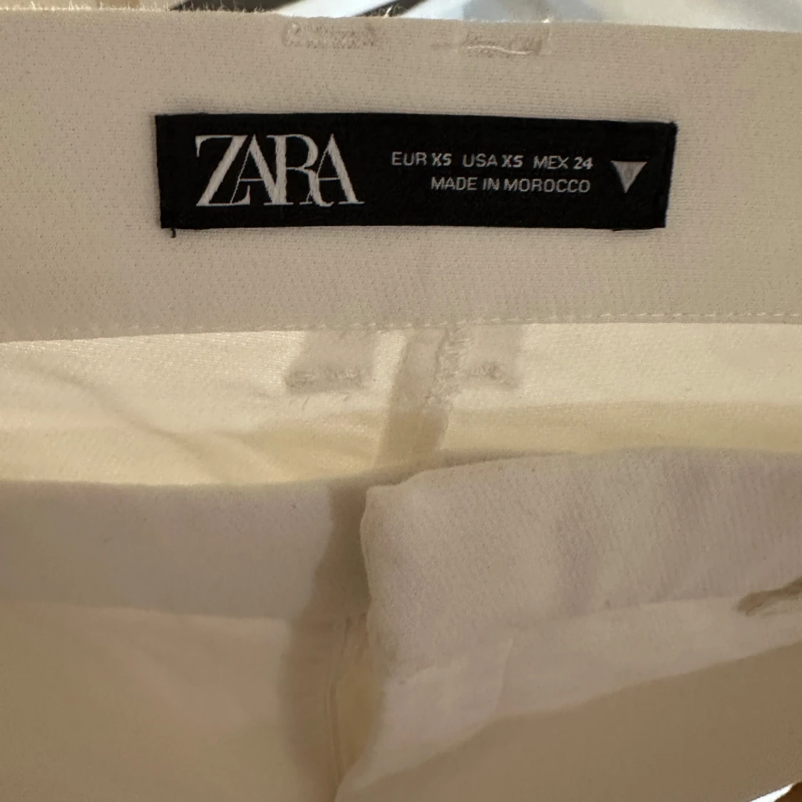 Vita bootcut byxor från Zara XS - 2