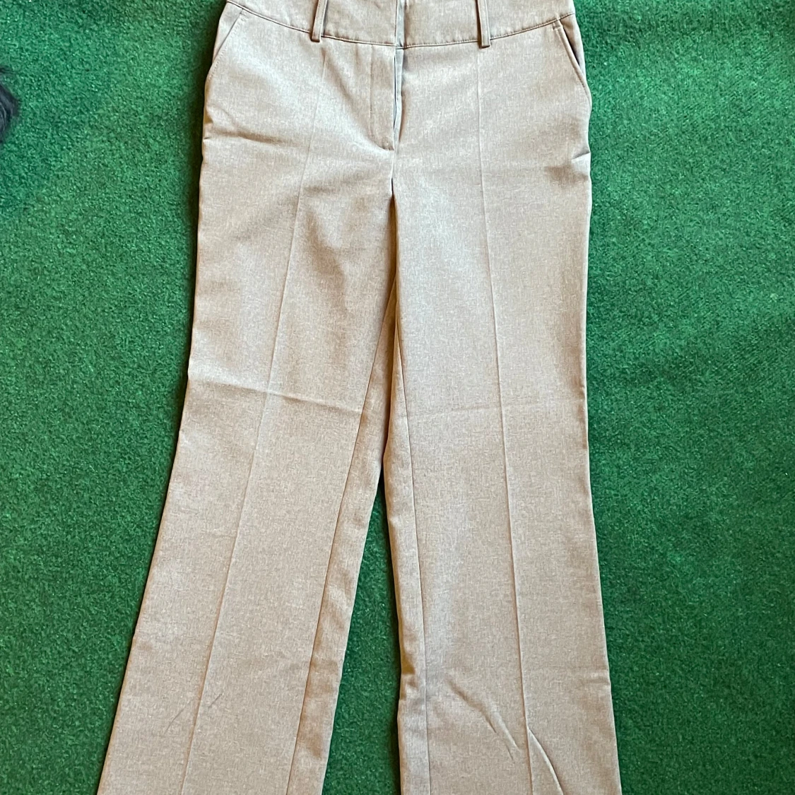 Beige kostymbyxor från KappAhl