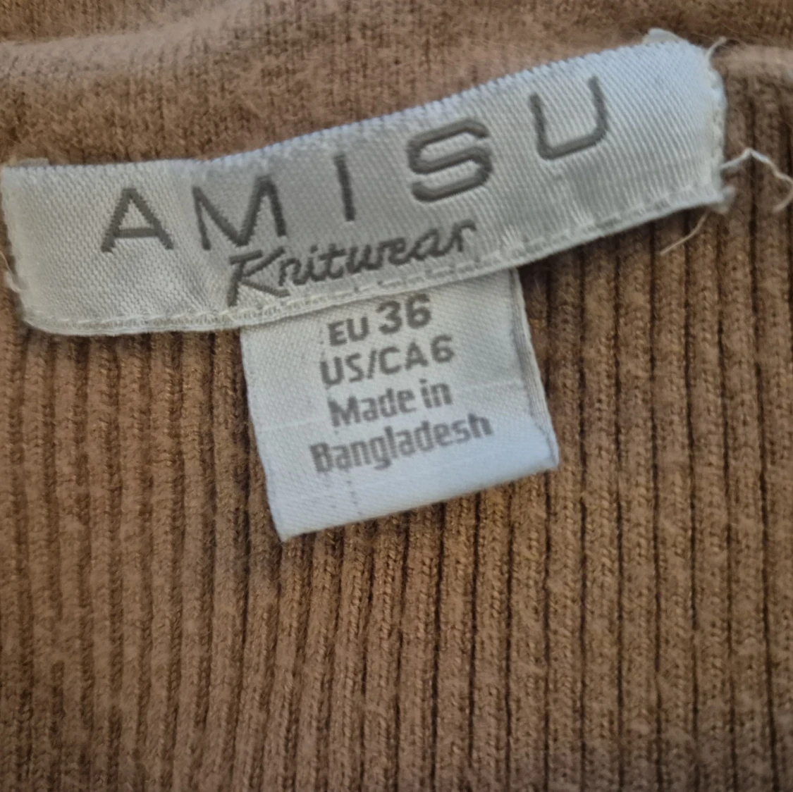 Beige ribbad kjol från Amisu - 2