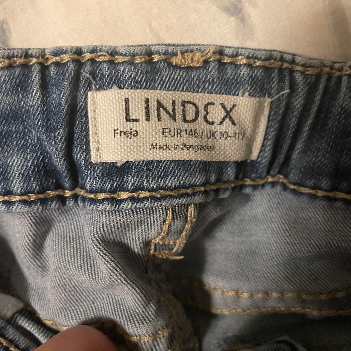 Blå bootcut jeans från Lindex - 2