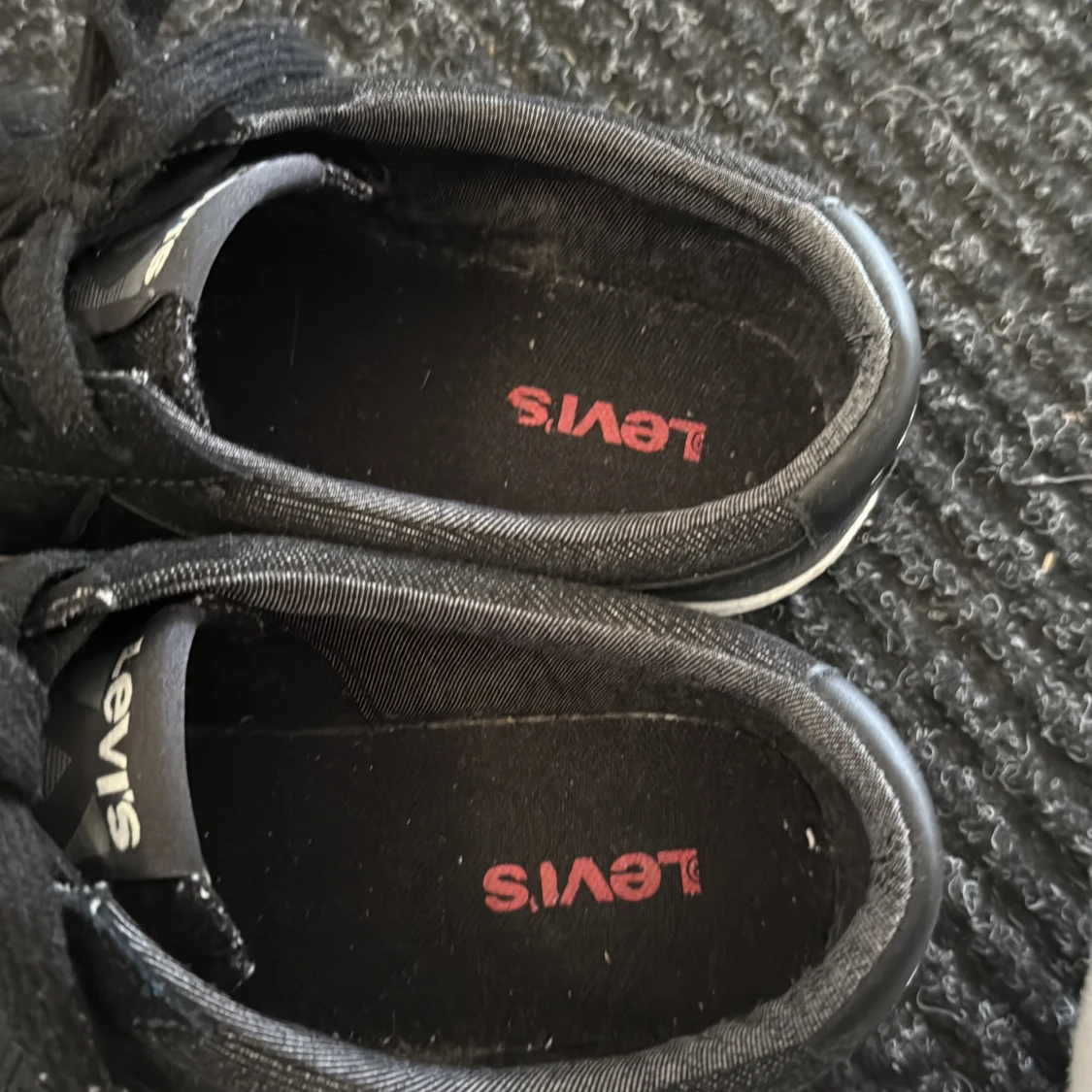 Svarta sneakers från Levi's - 2