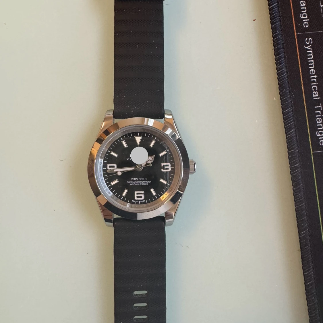 Explorer klocka med svart armband - 2