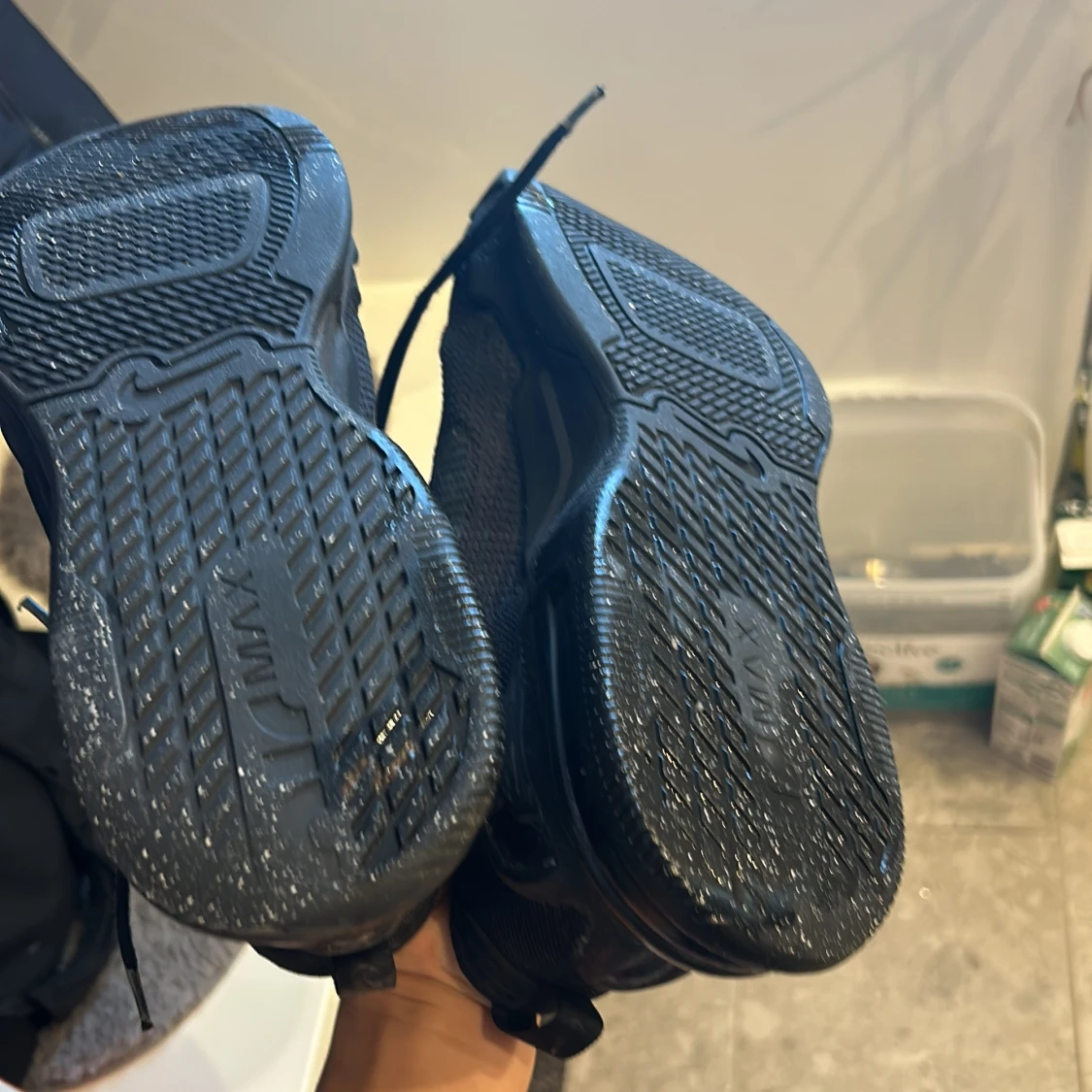 Svarta Nike Air Max Plus - 1