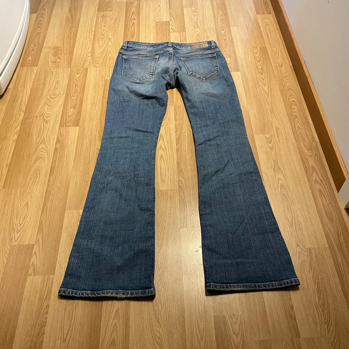 Lågmidjade bootcut jeans - 1