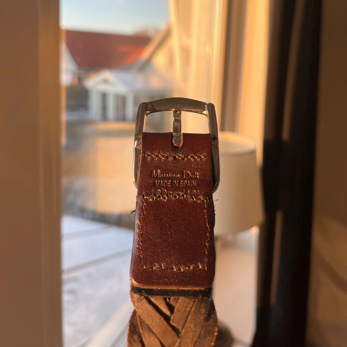 Brunt flätat bälte från Massimo Dutti