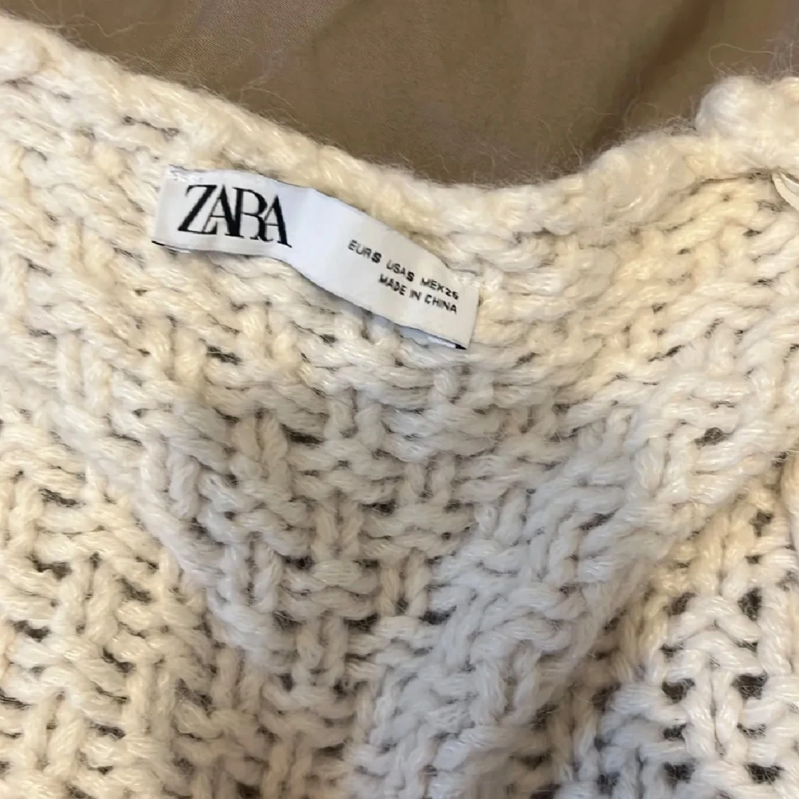 Vit stickad kofta från Zara - 3