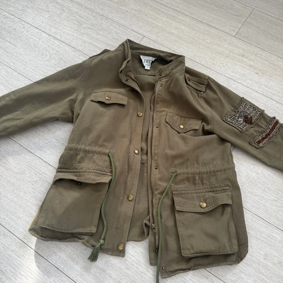 Olivgrön jacka från CiminY Paris
