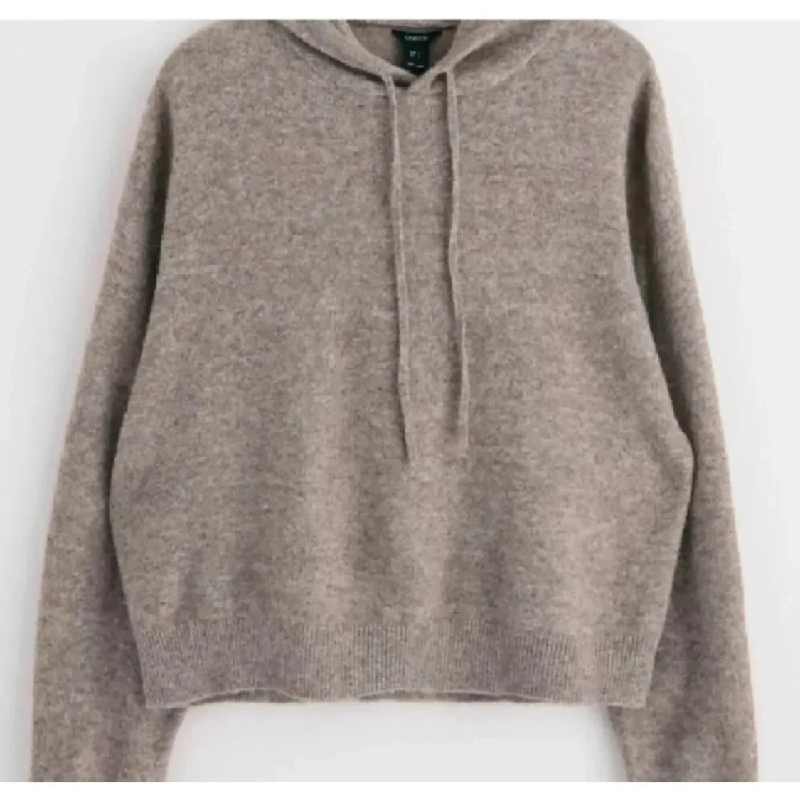 Beige stickad hoodie - 1