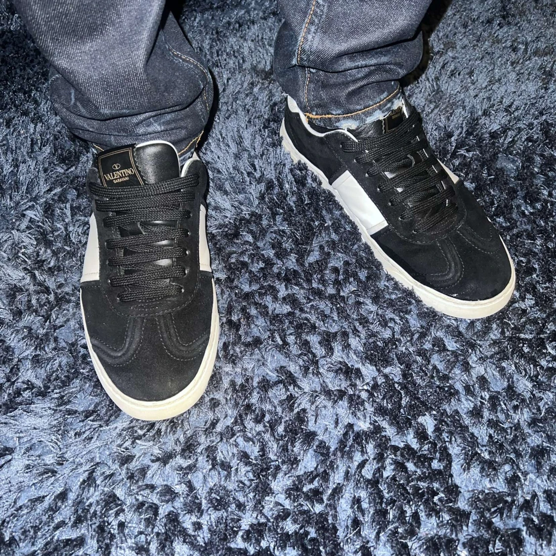 Svarta och vita sneakers från Valentino - 1