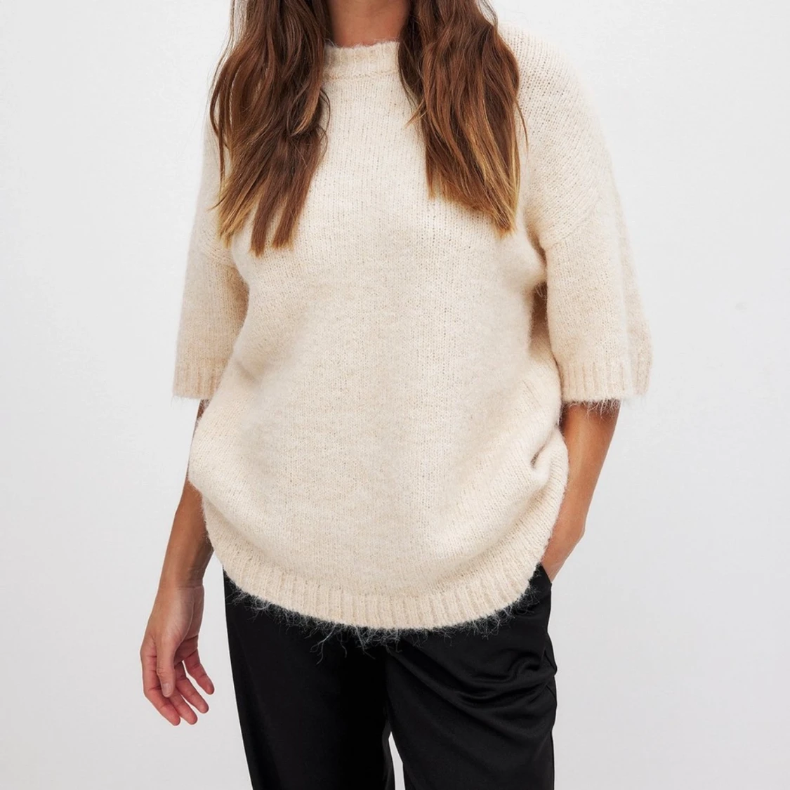 Beige stickad tröja