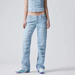 Lågmidjade jeans - Coola lågmidjade jeans från weekday med mesh tyg på framsidan. Säljs inte längre och är i fint skick!!!☺️