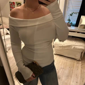 Off shoulder tröja  - Super fin ribbad tröja som inte kommer till användning 💕🩷