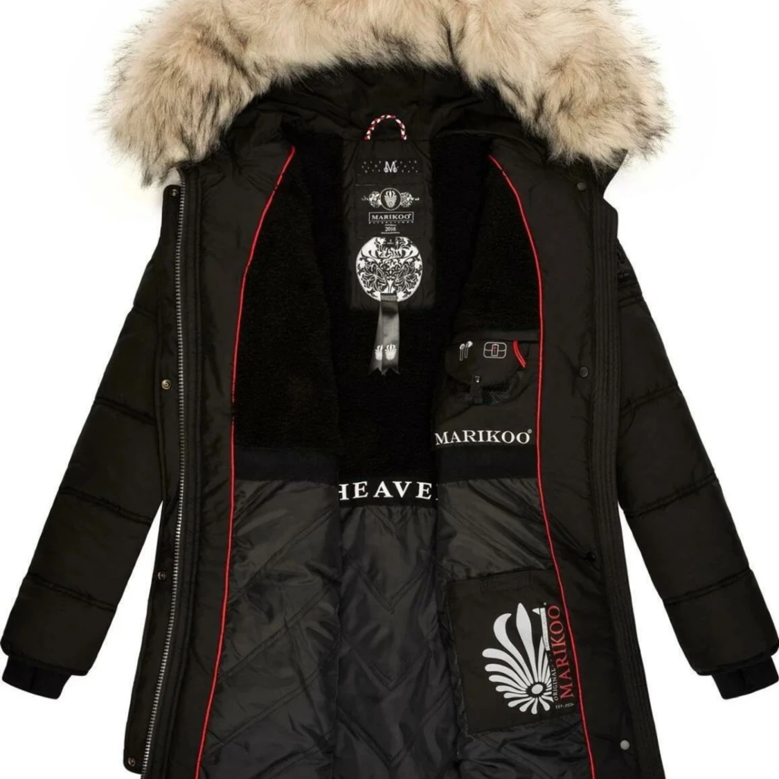 Svart pufferjacka med pälsdetaljer - 93