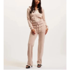 Beige hoodie med dragkedja - Juicy set bra skick