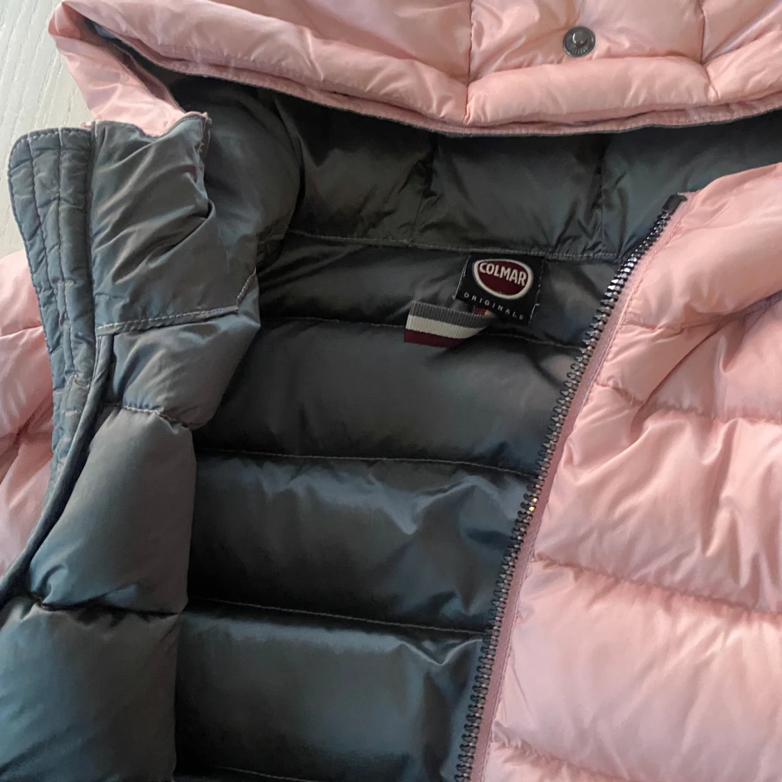 Rosa pufferjacka från Colmar i nyskick - 91