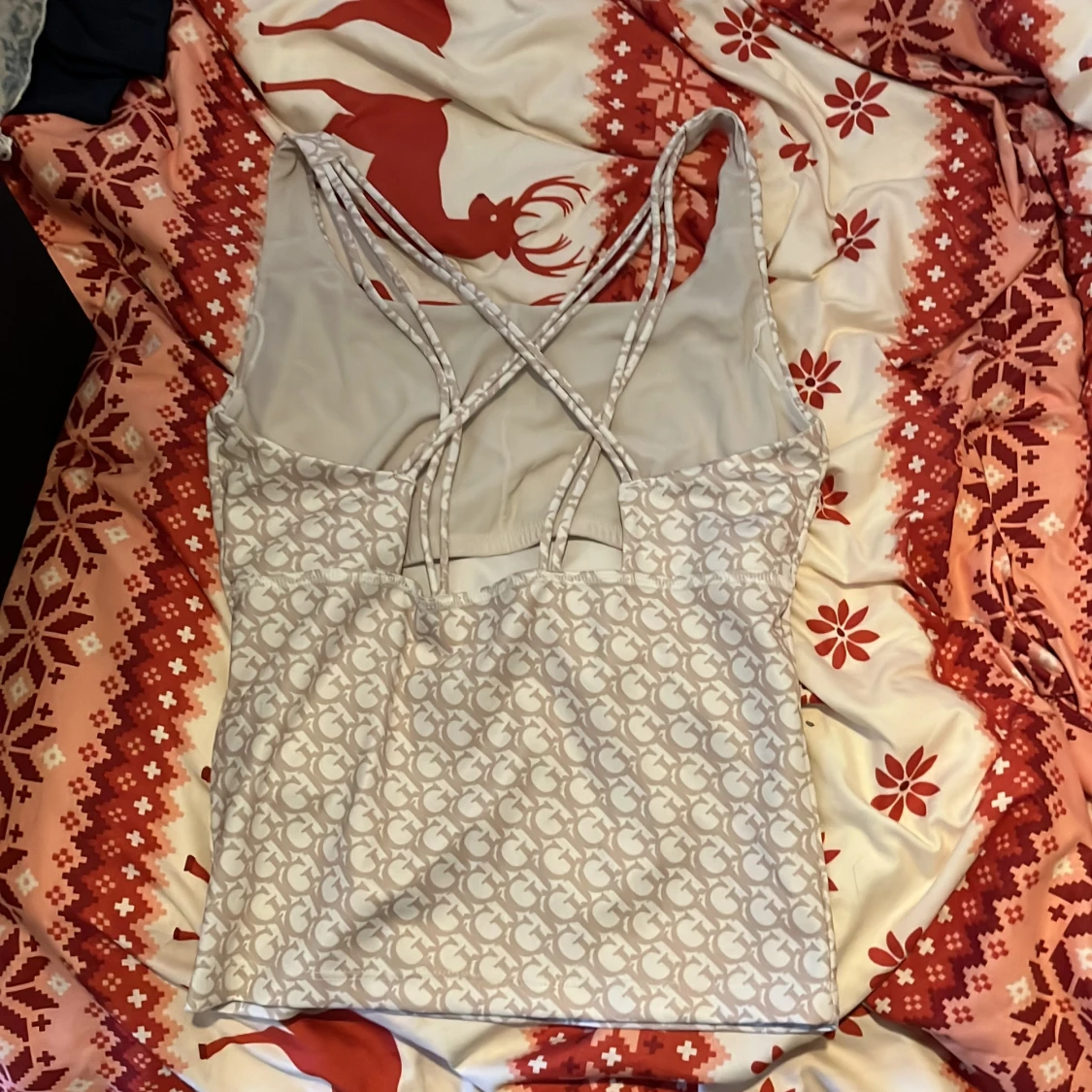 Beige mönstrad topp från Guess - 91