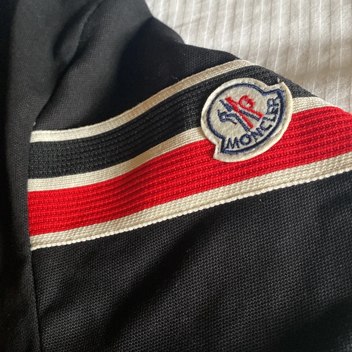 Svart pikétröja från Moncler - 91