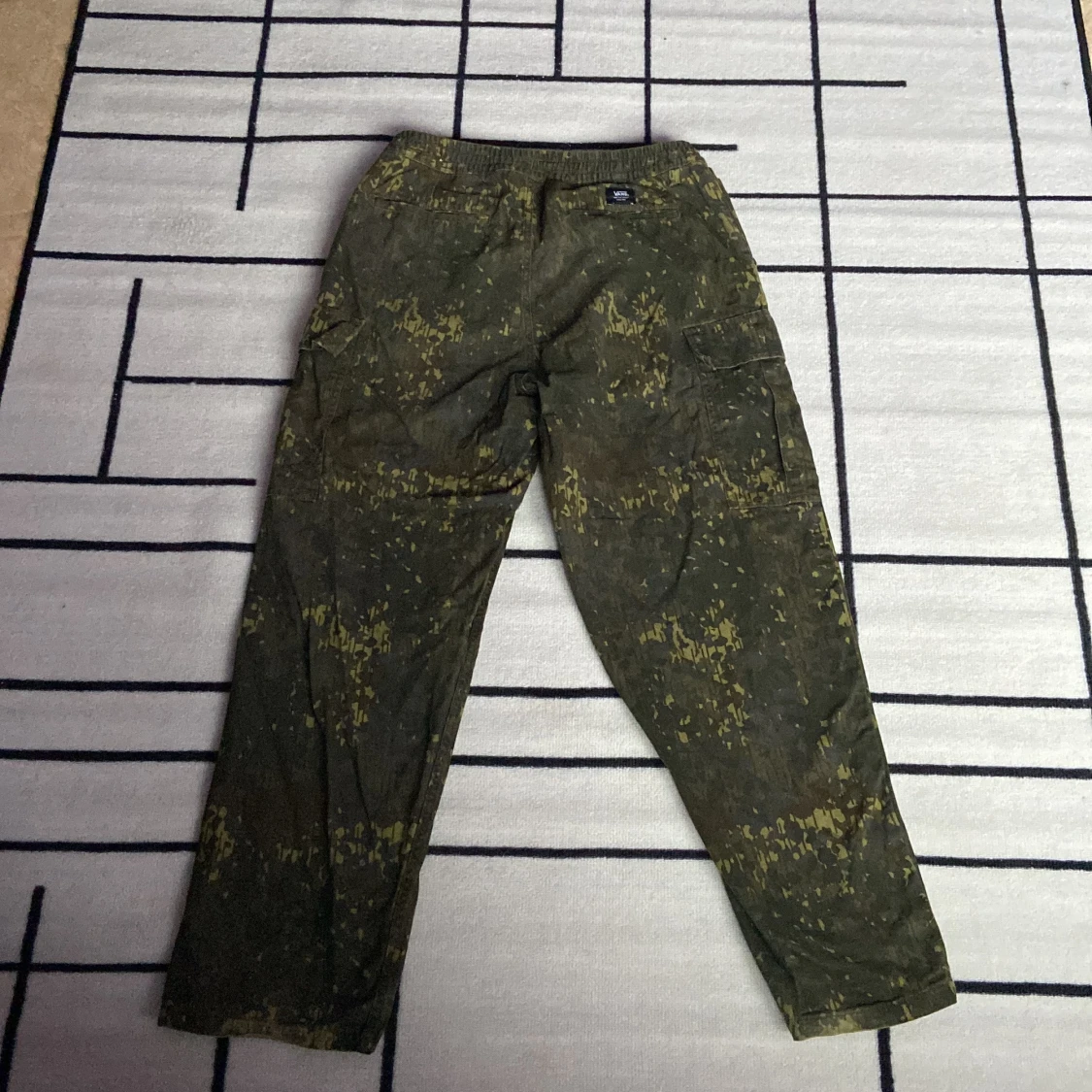 Camouflage cargobyxor från Vans - 91