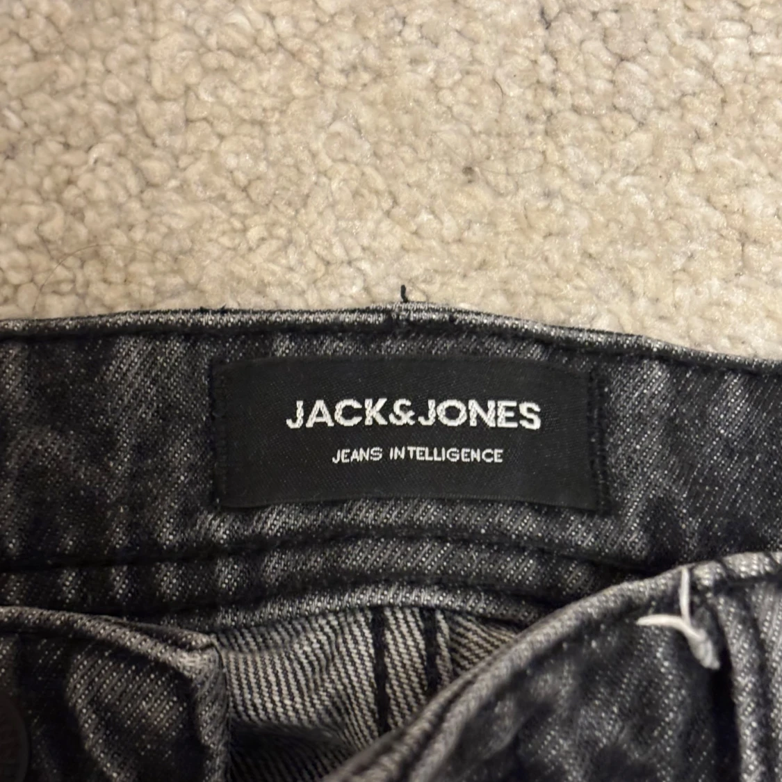 Svarta jeansbyxor - 93