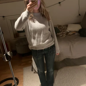 Beige stickad tröja - Stickad tröja från Zara i XS💗