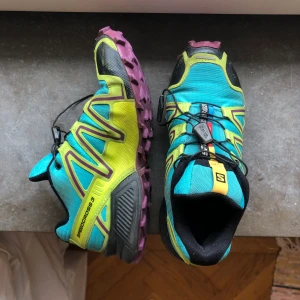 Salomon Speedcross 3 löpar skor - Säljer ett par  Salomon Speedcross 3 löparskor i mycket bra skick🌸