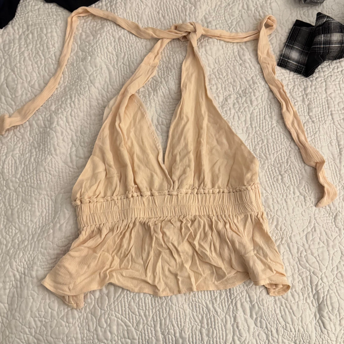 Beige halterneck topp